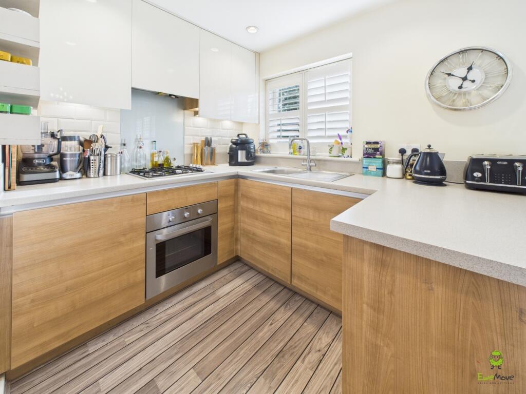 Main image of property: TALEHANGERS CLOSE, BEXLEYHEATH, DA6