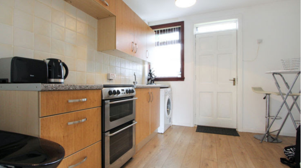 Additional property image - 17 Summerhill Crescent, Aberdeen, AB15 6EJ