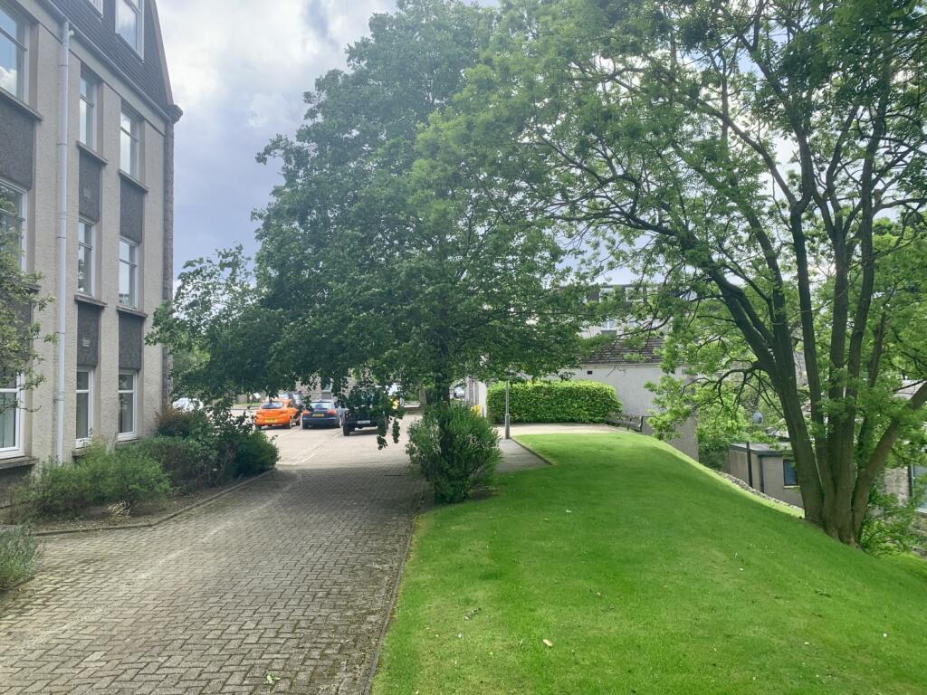 Additional property image - 42 Linksfield Gardens, Aberdeen, AB24 5PF