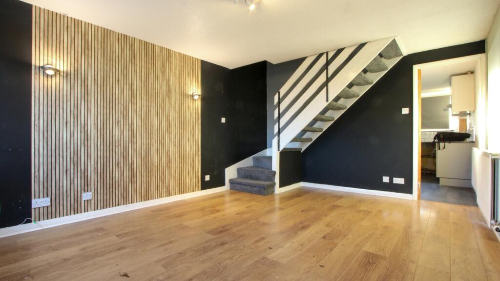 Main image of property: 127 Lee Crescent, Bridge of Don, Aberdeen, AB22 8FH