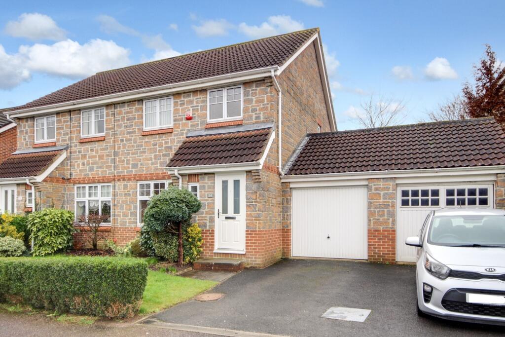 3 bedroom semidetached house for sale in Coppice Gate, Barnstaple