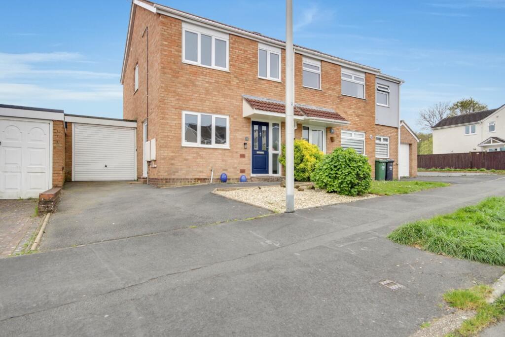 3 bedroom semidetached house for sale in Merrythorn Road, Fremington