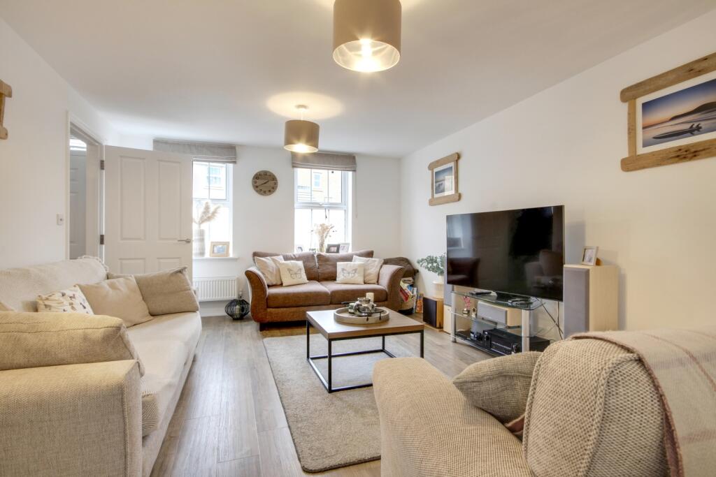 4 bedroom detached house for sale in Dunlin Drive, Yelland, Barnstaple