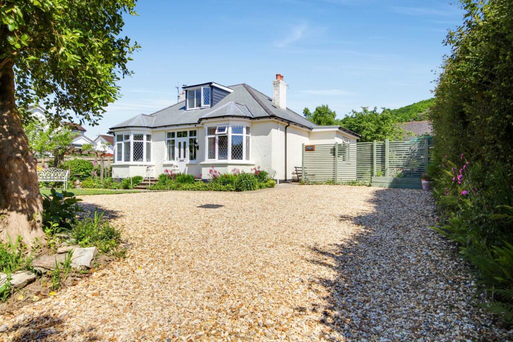 3 bedroom detached bungalow for sale in Pixie Lane, Braunton, Devon, EX33