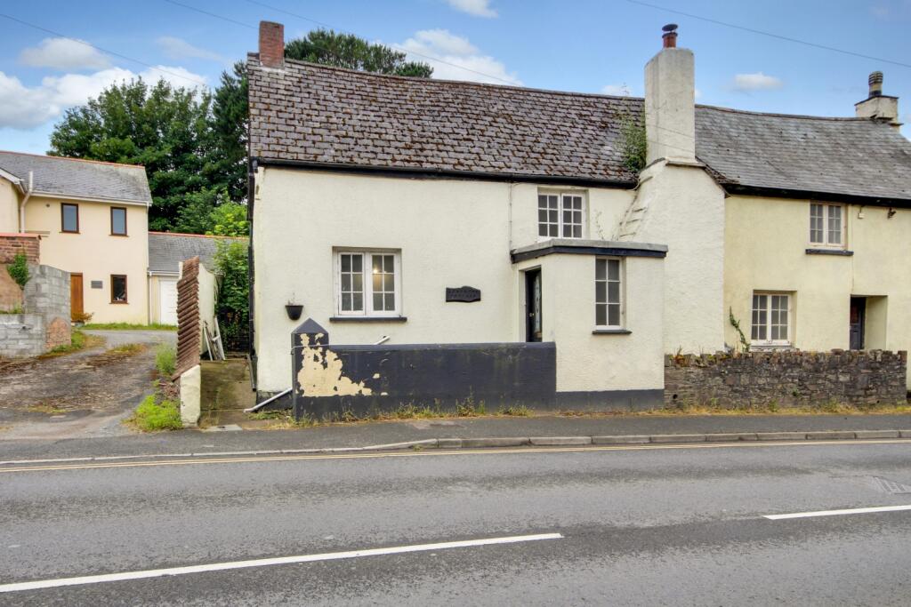 3 bedroom semidetached house for sale in Bickington , Barnstaple