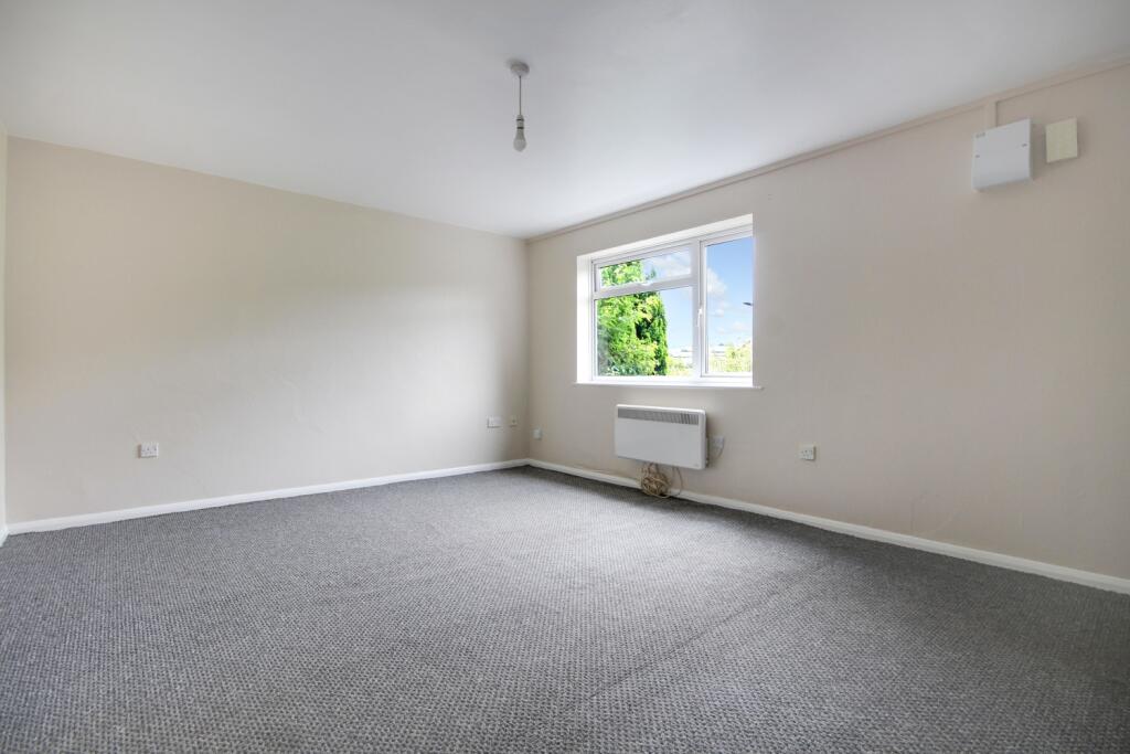 Studio flat for sale in Barton Road, Barnstaple, Devon, EX32