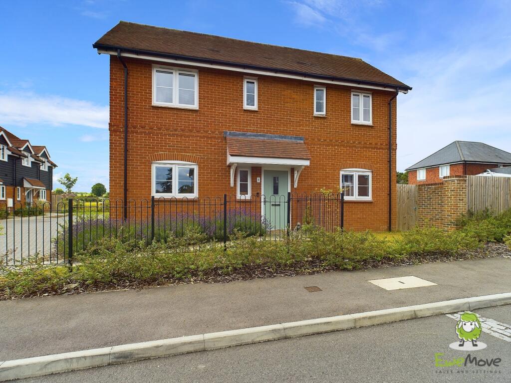 2 bedroom detached house for sale in Sireburne Close, Sherborne St