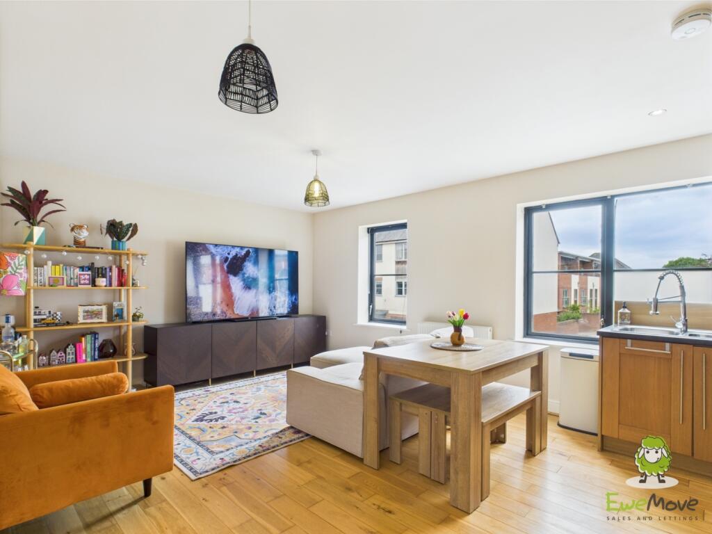 Main image of property: GREENLANDS ROAD, BASINGSTOKE, HAMPSHIRE, RG24