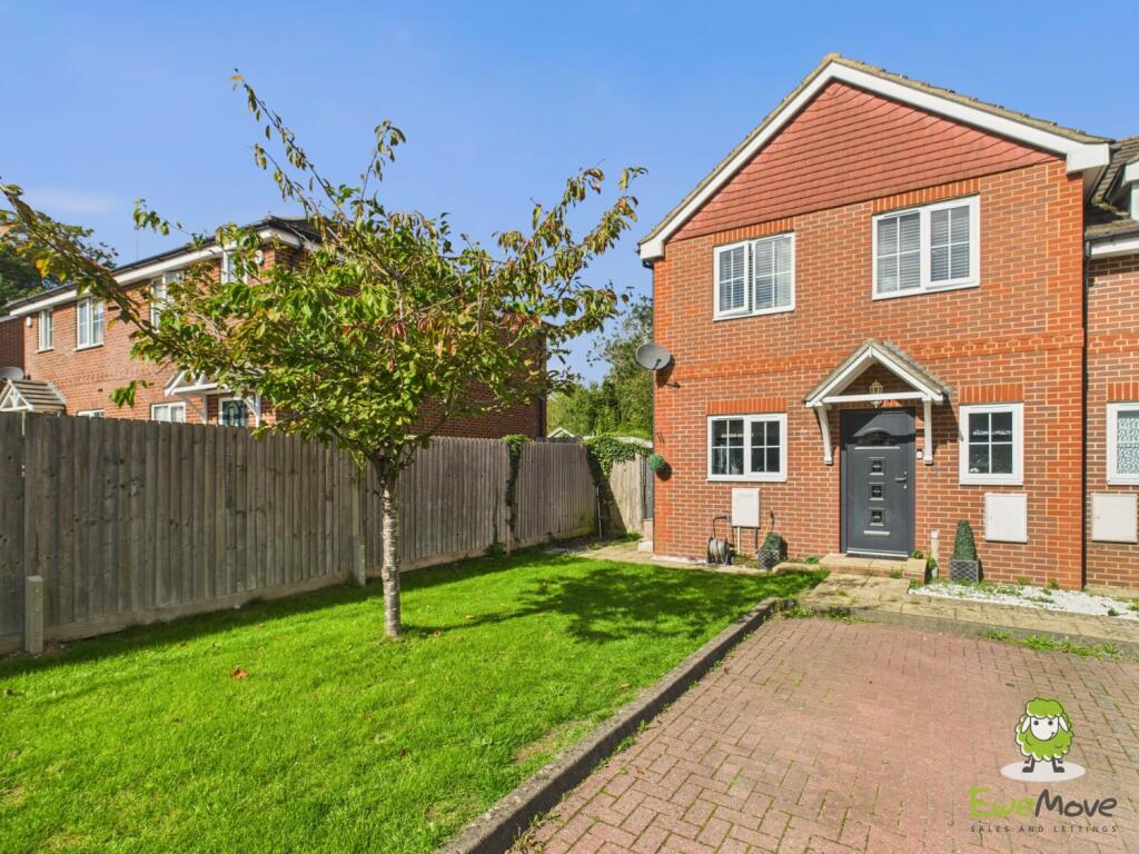 Main image of property: Dundee Gardens, Basingstoke, Hampshire, RG22