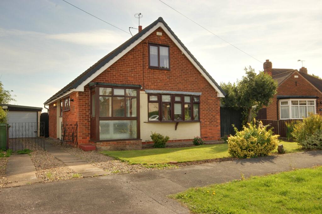 3 bedroom detached house for sale in Dene Close, Dunswell, Hull HU6 0AB