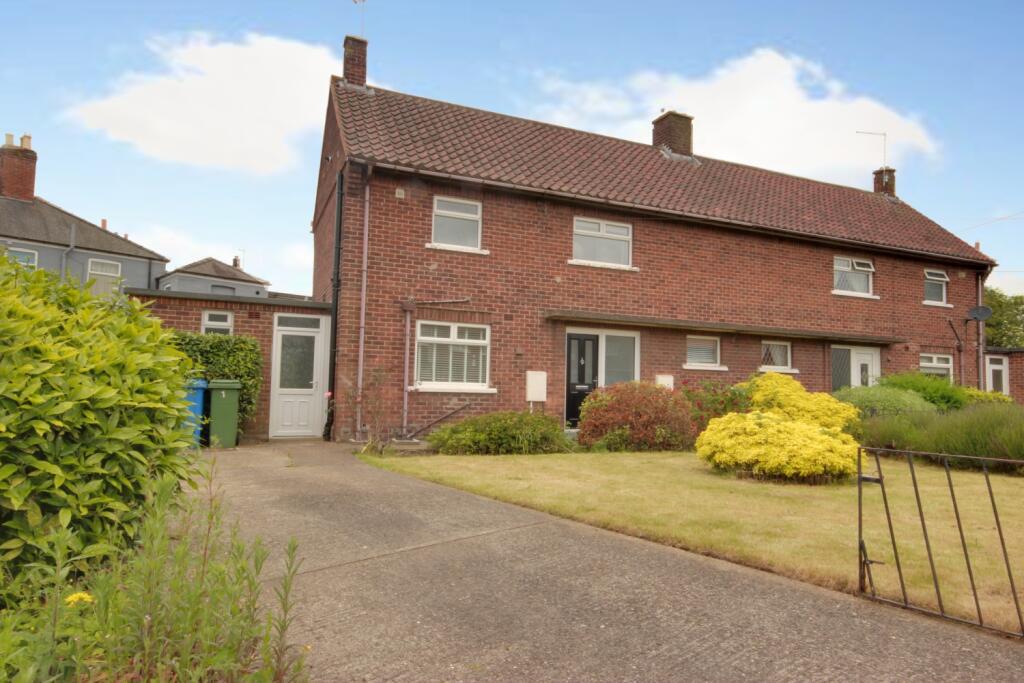 3 bedroom semi-detached house for sale in 1 Coltman Avenue, Beverley, HU17