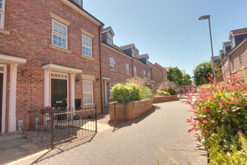 3 bedroom terraced house for sale in 3 Hamilton Walk, Beverley, HU17