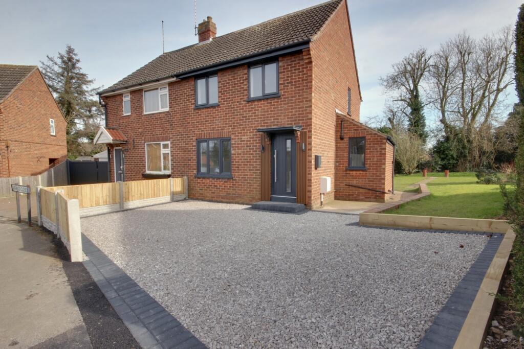 Main image of property: 1 Sherwood Close, Walkington, Beverley