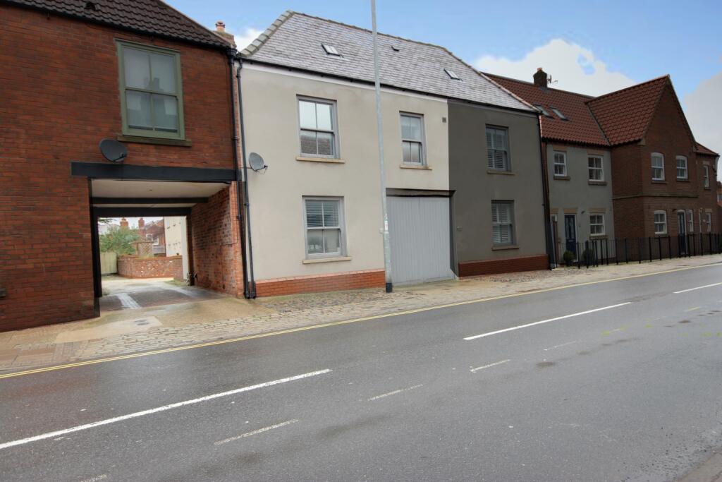 Main image of property: 27 Beckside, Beverley