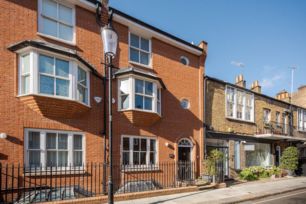 Main image of property: Yeomans Row, London SW3