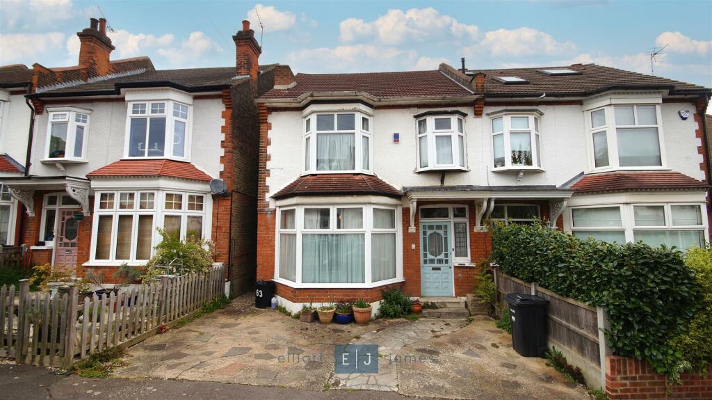 4 bedroom semidetached house for sale in Empress Avenue, Woodford