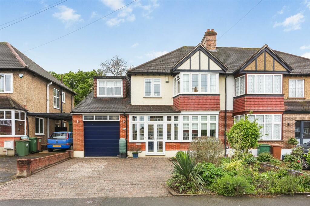 5 bedroom semidetached house for sale in Wickham Avenue, Cheam, SM3