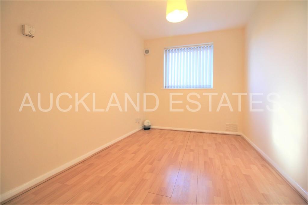 Additional property image - Alderman Close, Welham Green