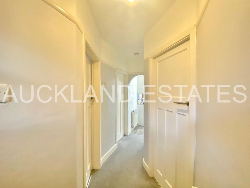 Apartment to rent on The Walk, Potters Bar