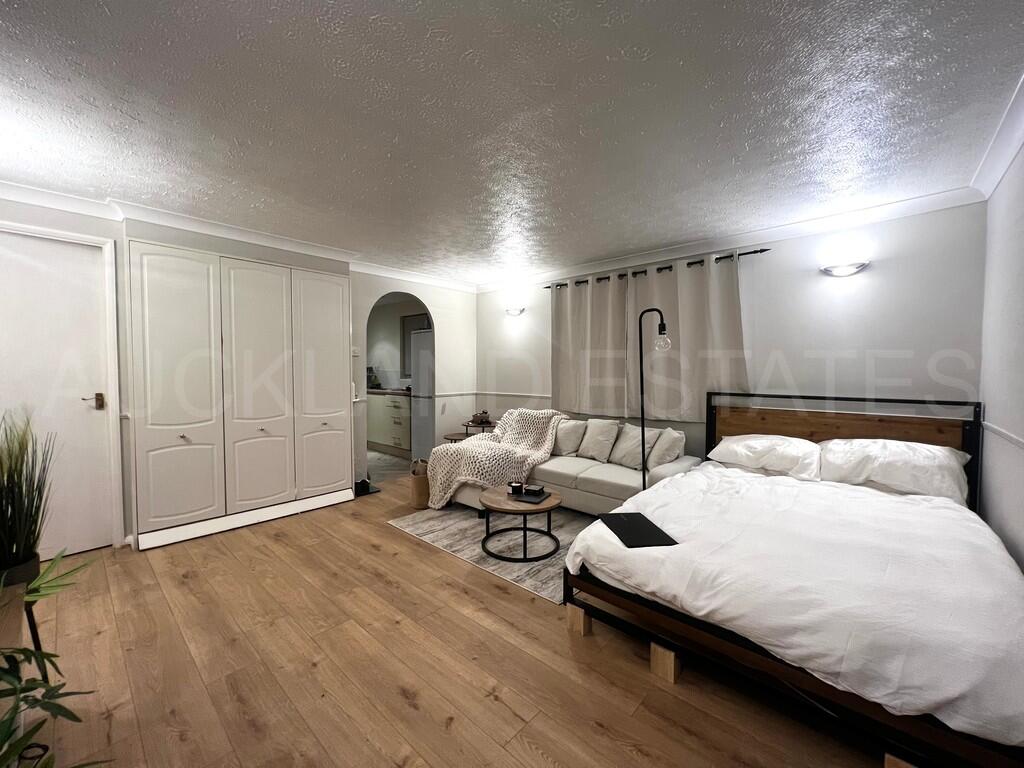 Additional property image - Nash Close, Welham Green