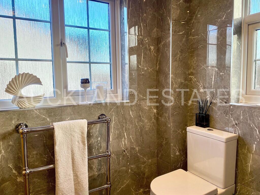 Additional property image - Vincenzo Close, Welham Green