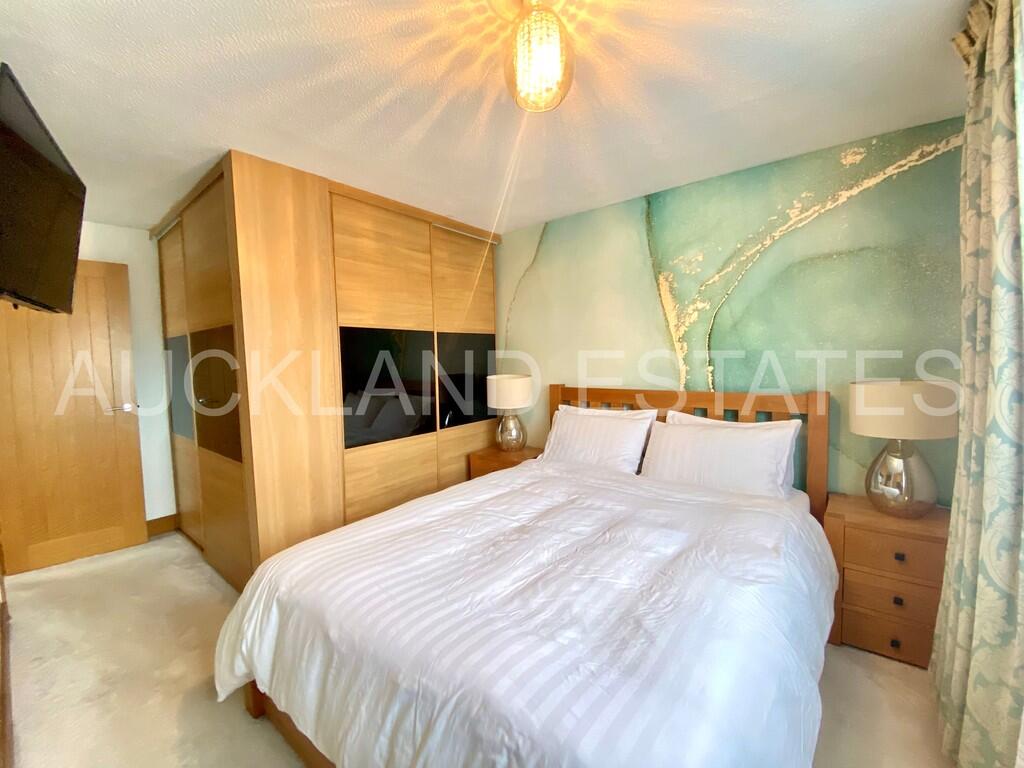 Additional property image - Vincenzo Close, Welham Green