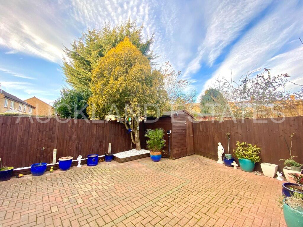 Additional property image - Vincenzo Close, Welham Green