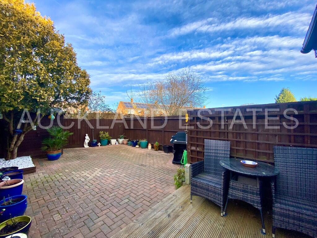 Additional property image - Vincenzo Close, Welham Green