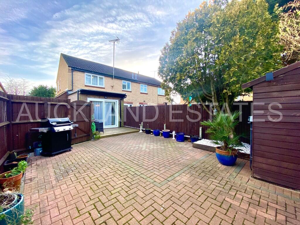 Additional property image - Vincenzo Close, Welham Green