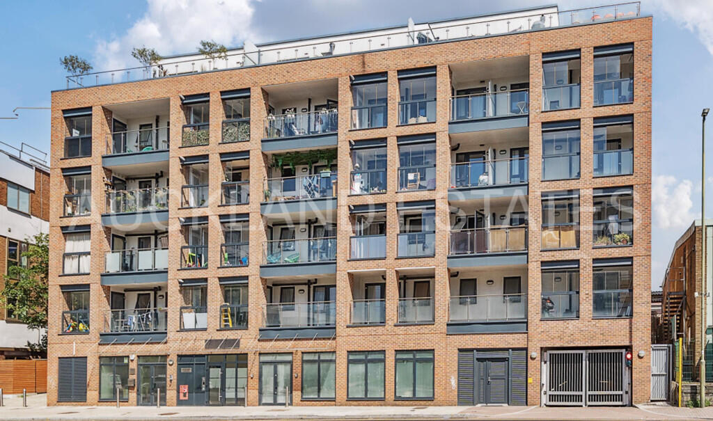 Main image of property: High Road, Whetstone, London