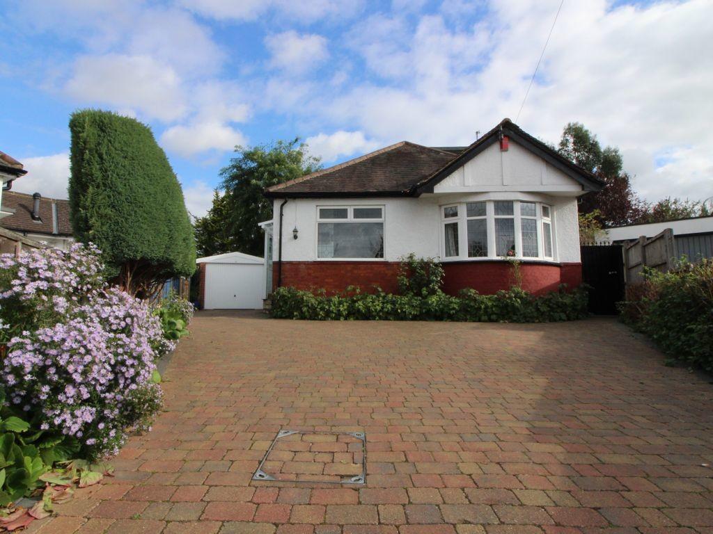 4 bedroom detached bungalow for sale in The Close, Potters Bar, EN6