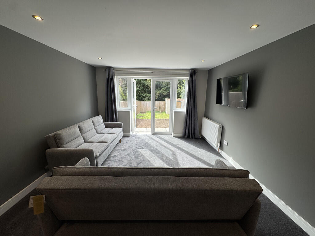 6 bedroom terraced house for rent in Fifth Avenue, Tang Hall, YO31