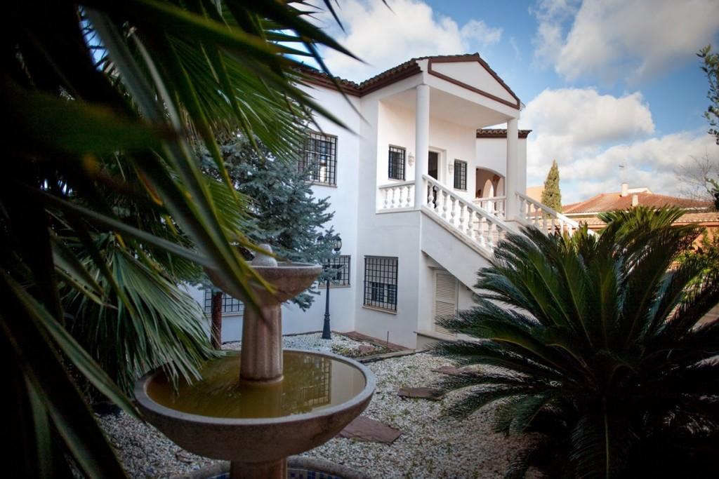 6 bedroom detached villa for sale in Navarrés, Valencia, Valencia, Spain