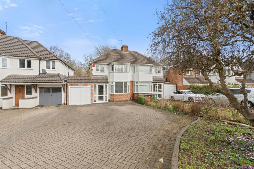 3 bedroom semi-detached house for rent in Dene Court Road, Solihull, B92