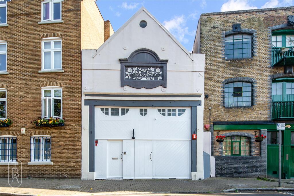 Main image of property: Narrow Street, London, E14