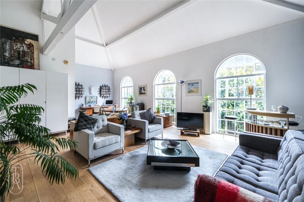 Main image of property: Naval Row, London, E14