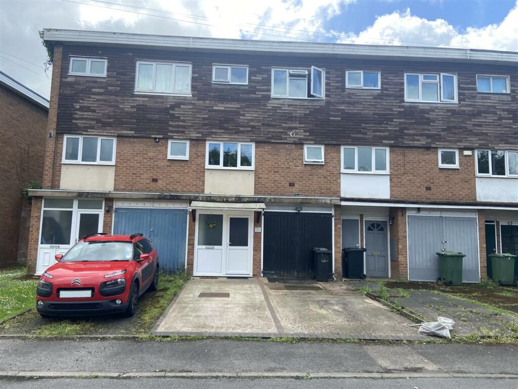 3 bedroom terraced house for sale in Withymoor Road, Stourbridge, DY8