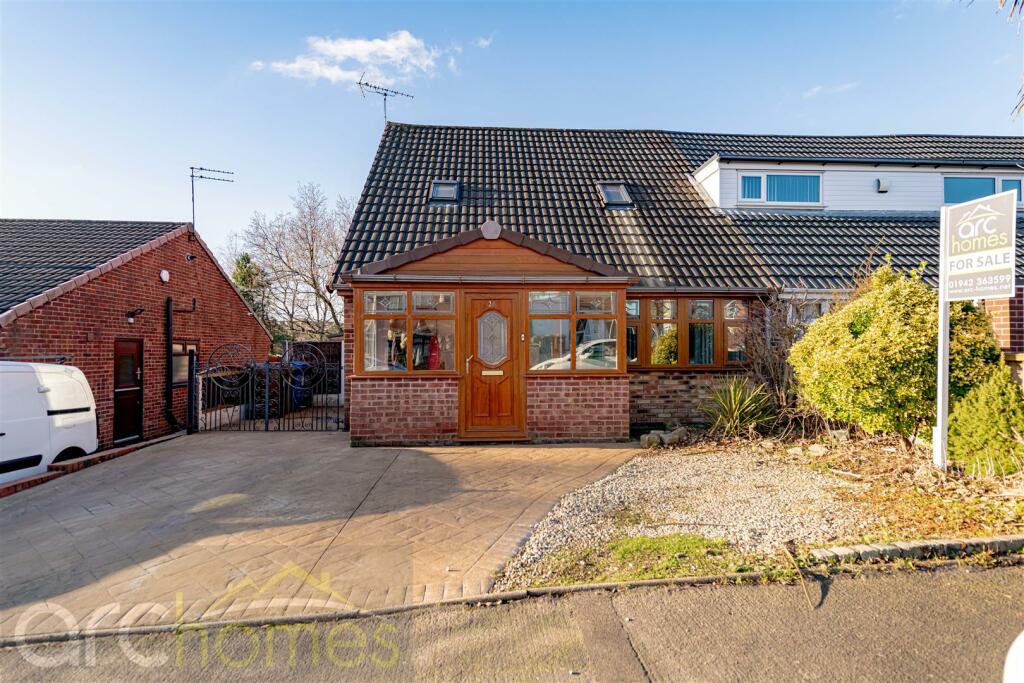 5 bedroom semidetached house for sale in Chanters Avenue, Atherton