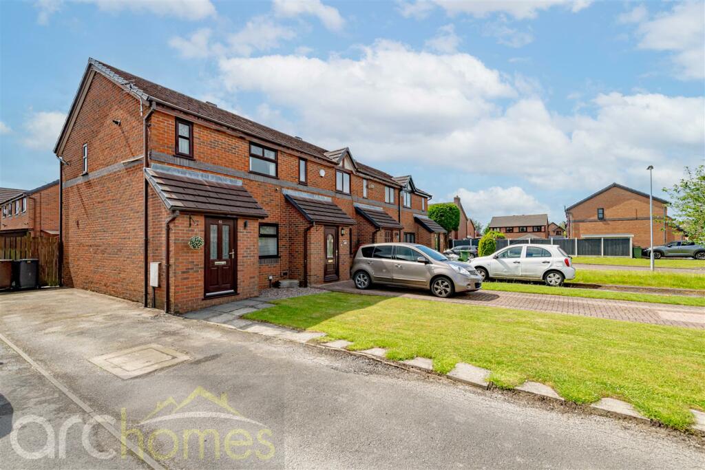 2 bedroom mews property for sale in Bexhill Drive, Leigh, WN7