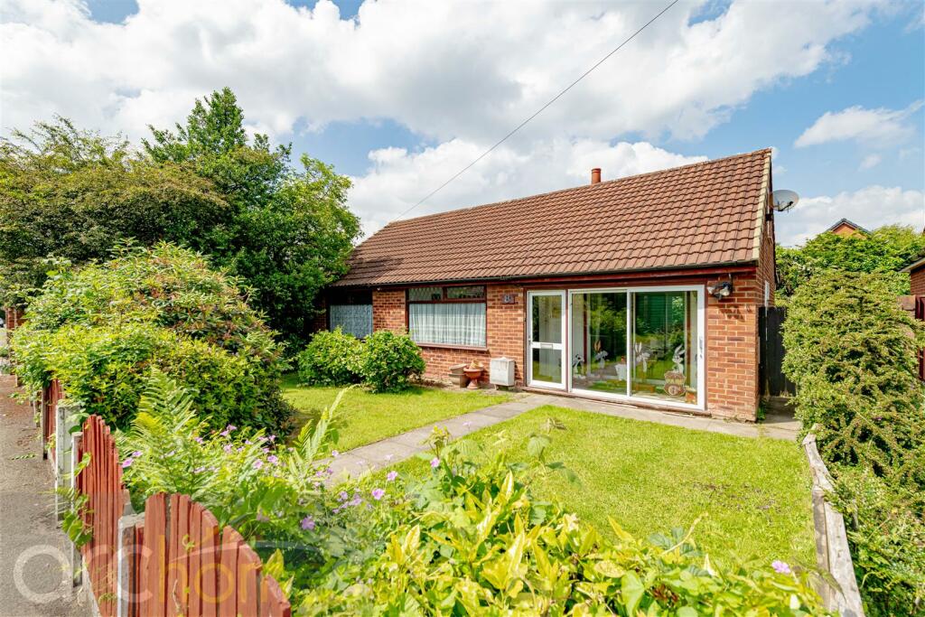 2 bedroom detached bungalow for sale in The Hillock, Tyldesley