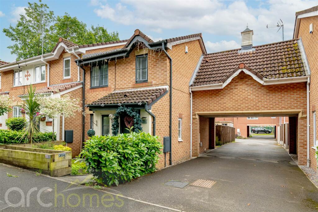 4 bedroom semidetached house for sale in Well Street, Tyldesley