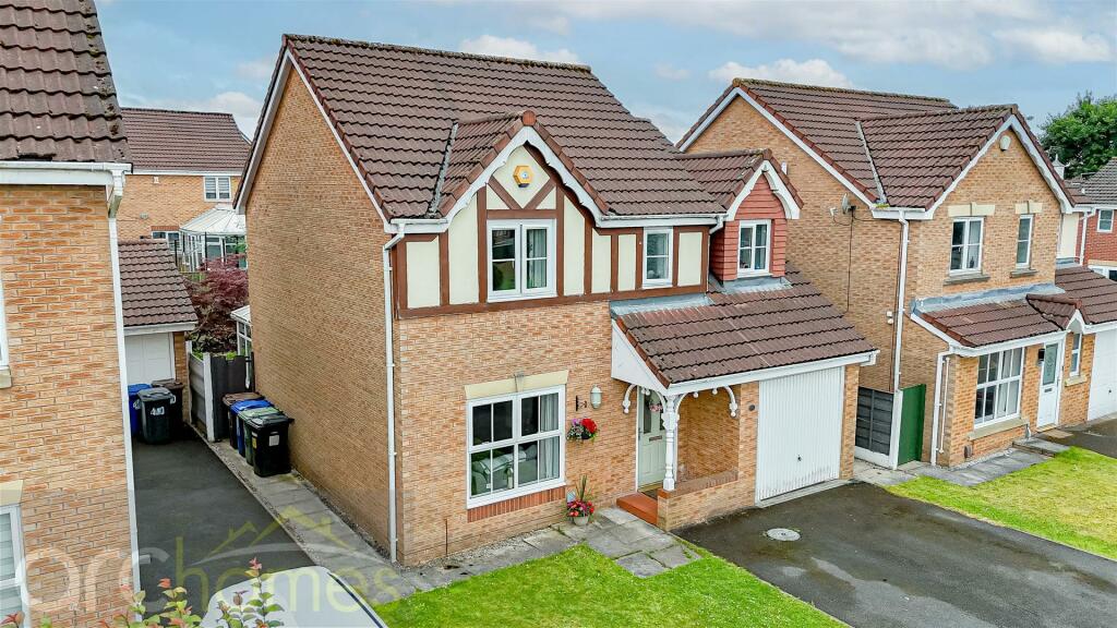 4 bedroom detached house for sale in St. Johns Road, Worsley