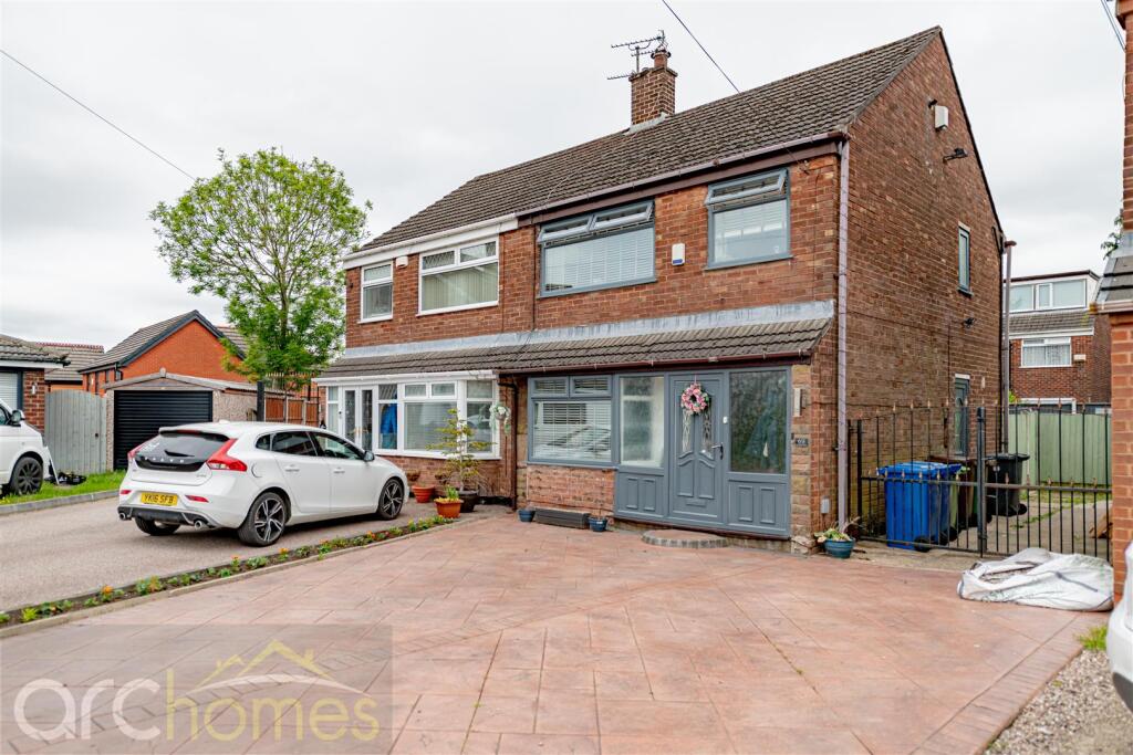 3 bedroom semi-detached house