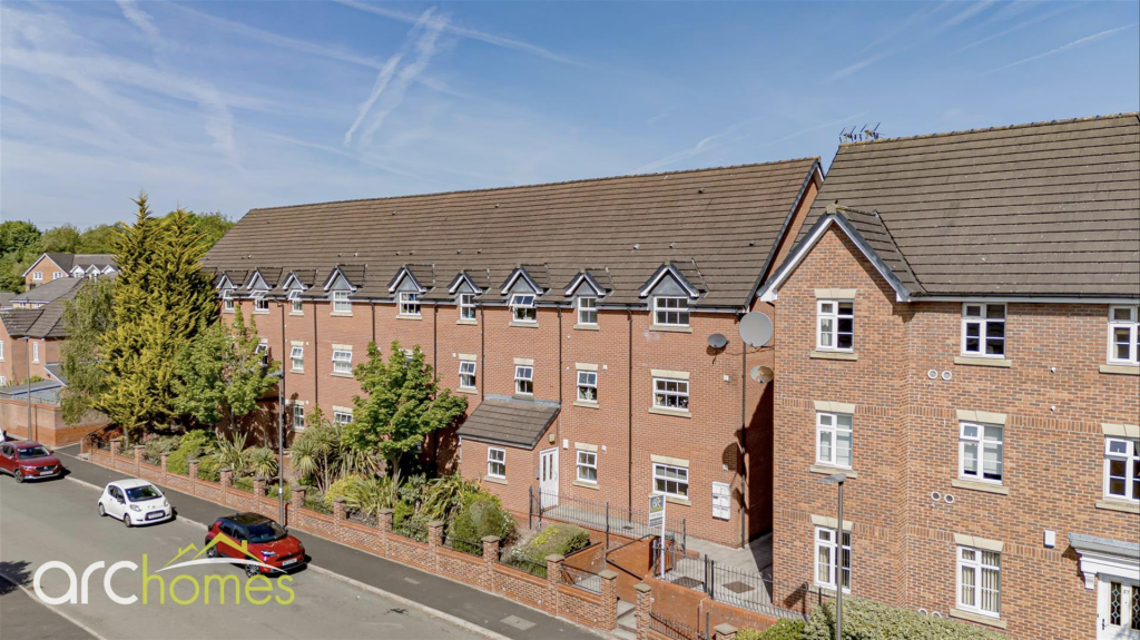 Main image of property: Gadbury Fold, Atherton, Manchester