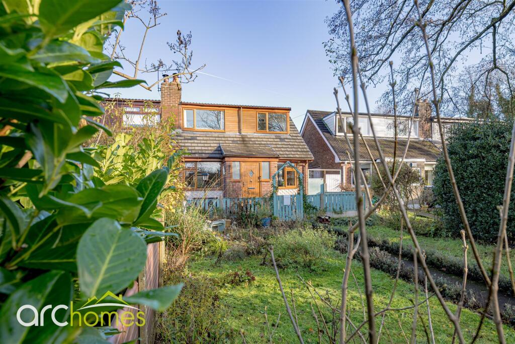 Main image of property: Gadbury Avenue, Atherton, Manchester