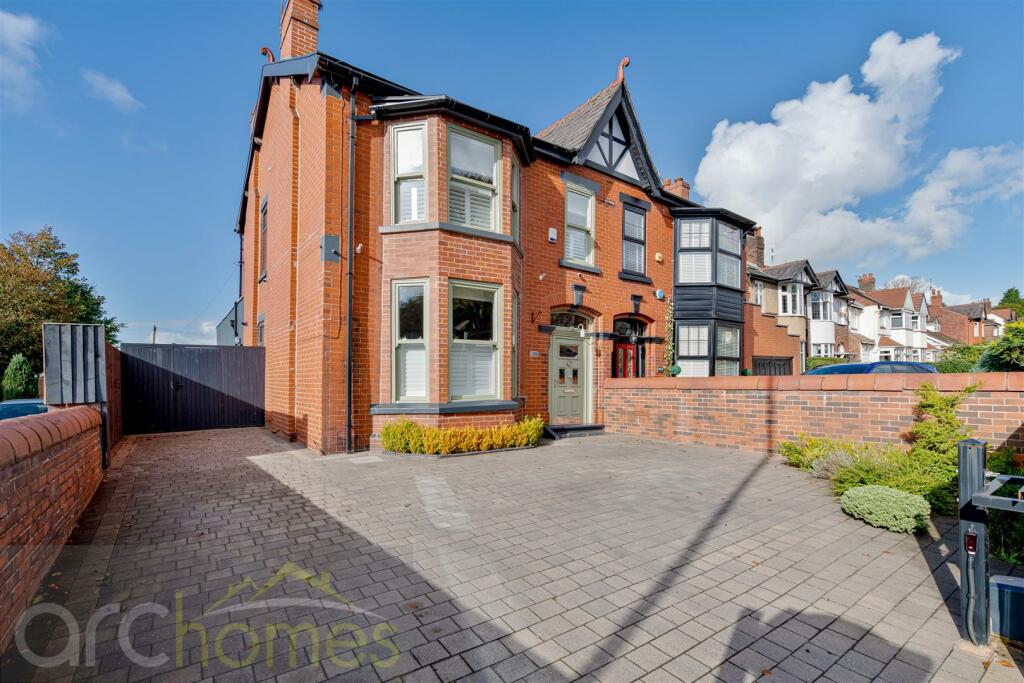 3 bedroom house for sale in Newbrook Road, Atherton, Manchester, M46