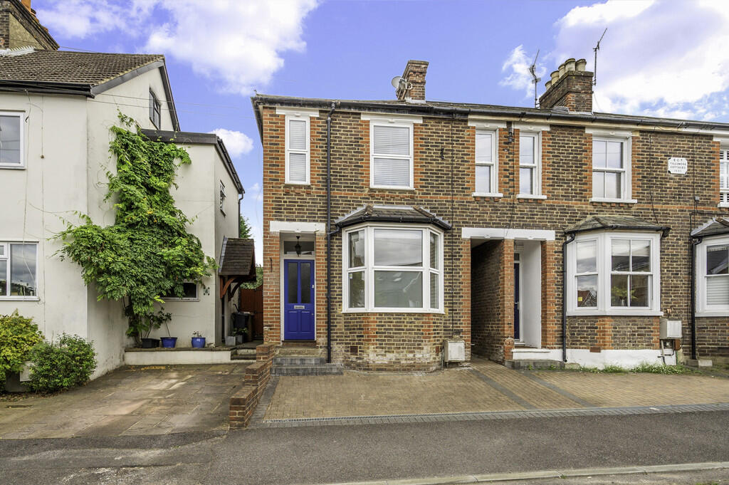 Main image of property: 8 Glovers Road