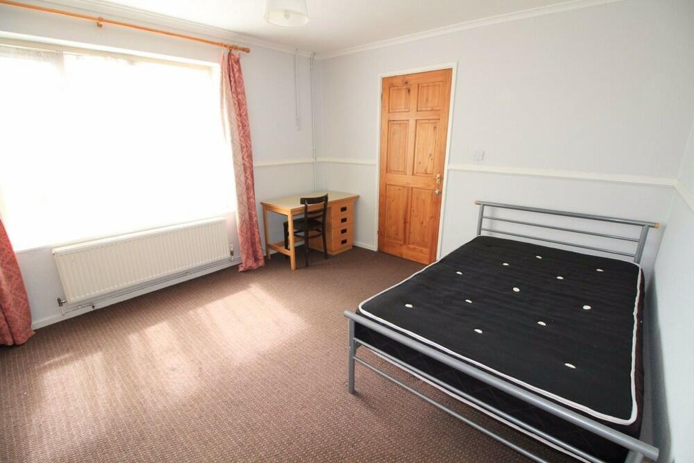 4 bedroom flat for rent in Oliver Close, Arboretum, Nottingham, NG7