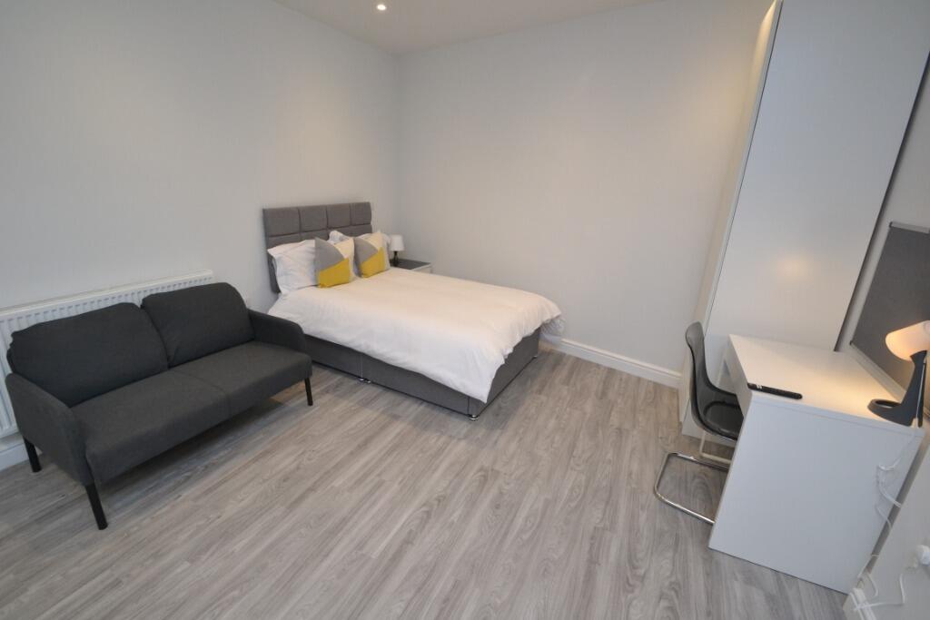 Main image of property: Woodborough Road, Nottingham, NG3