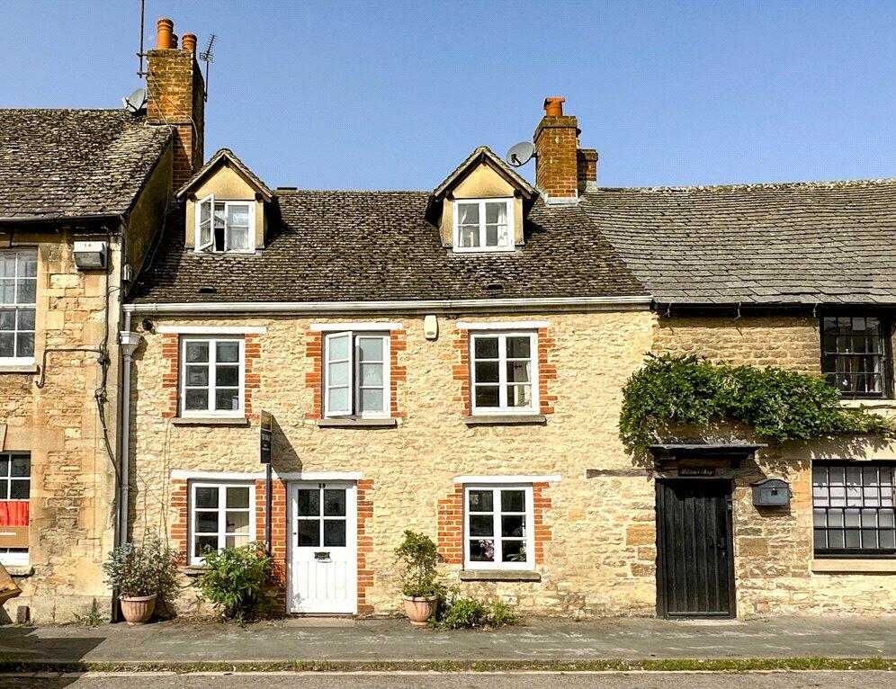 3 bedroom terraced house for sale in Mill Street, Eynsham, Witney